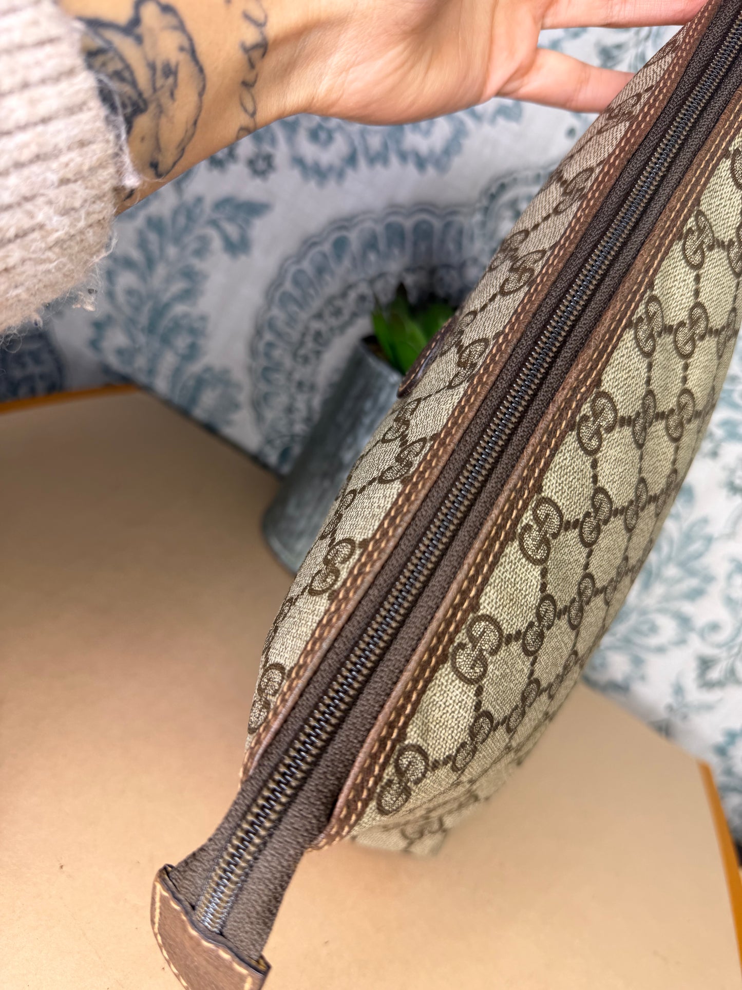 Gucci Supreme Brown Vintage Clutch / Pouch