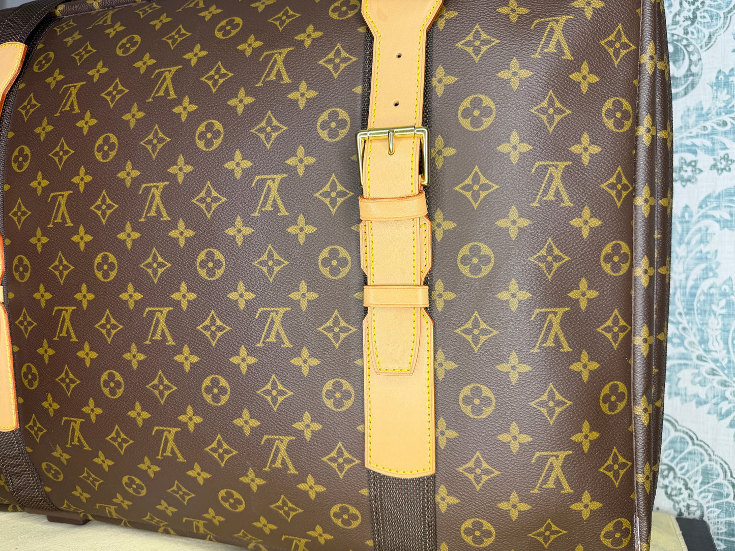 Louis Vuitton Satellite 60 Suit Case