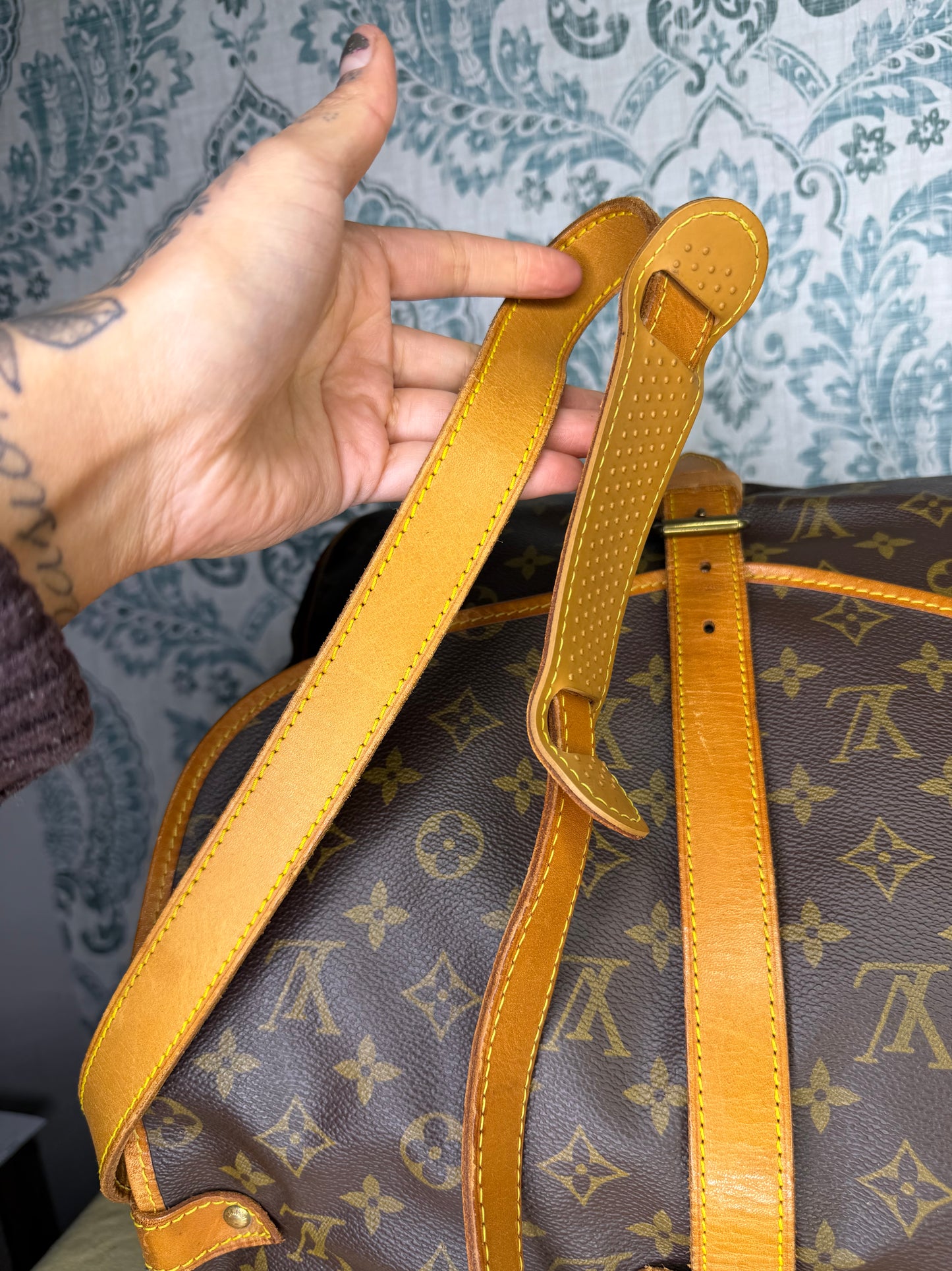 Louis Vuitton Saumur 35