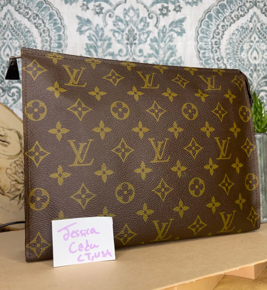 Monogram Toiletry 26