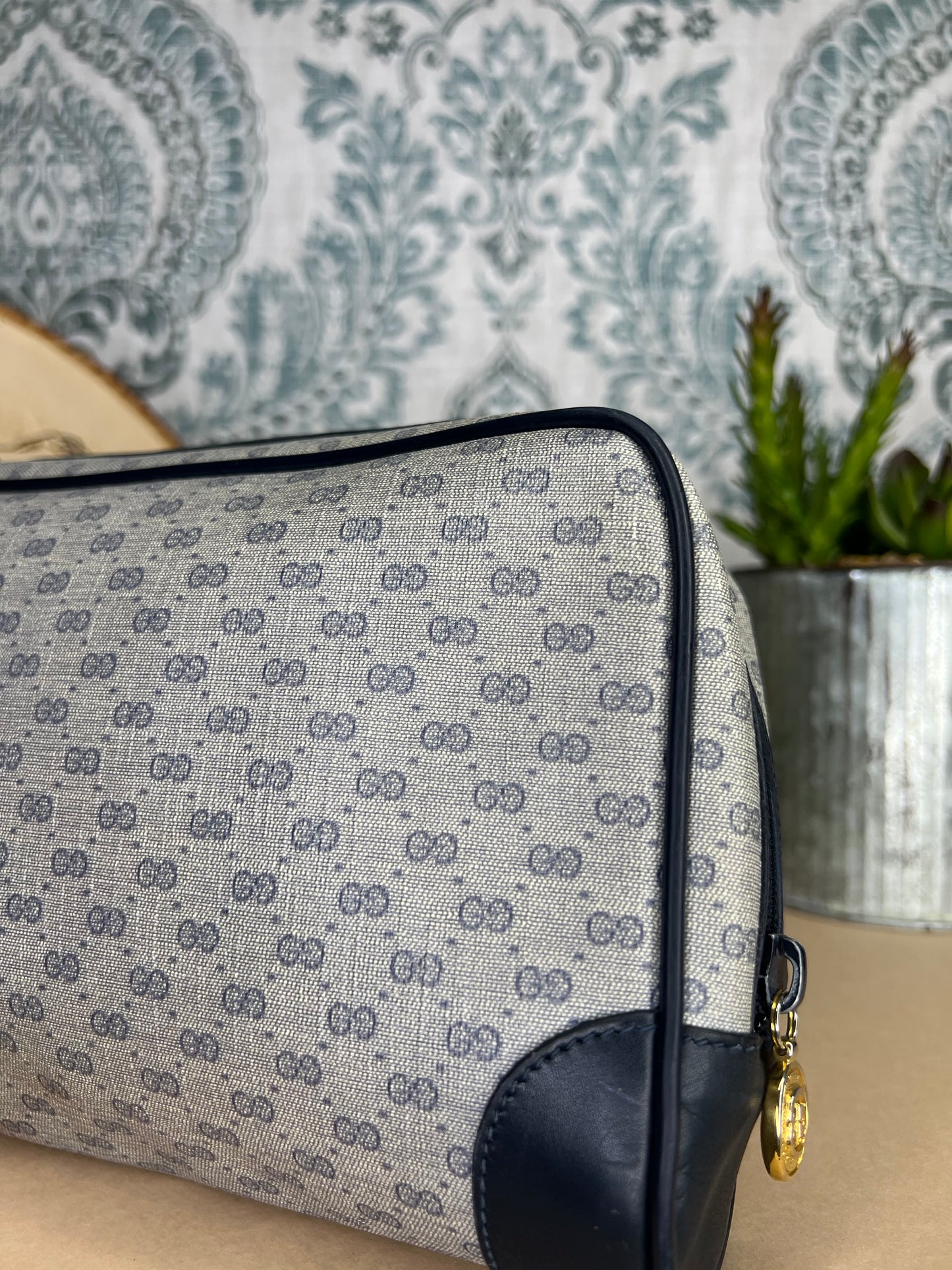 Micro Gucci Navy Vintage Clutch