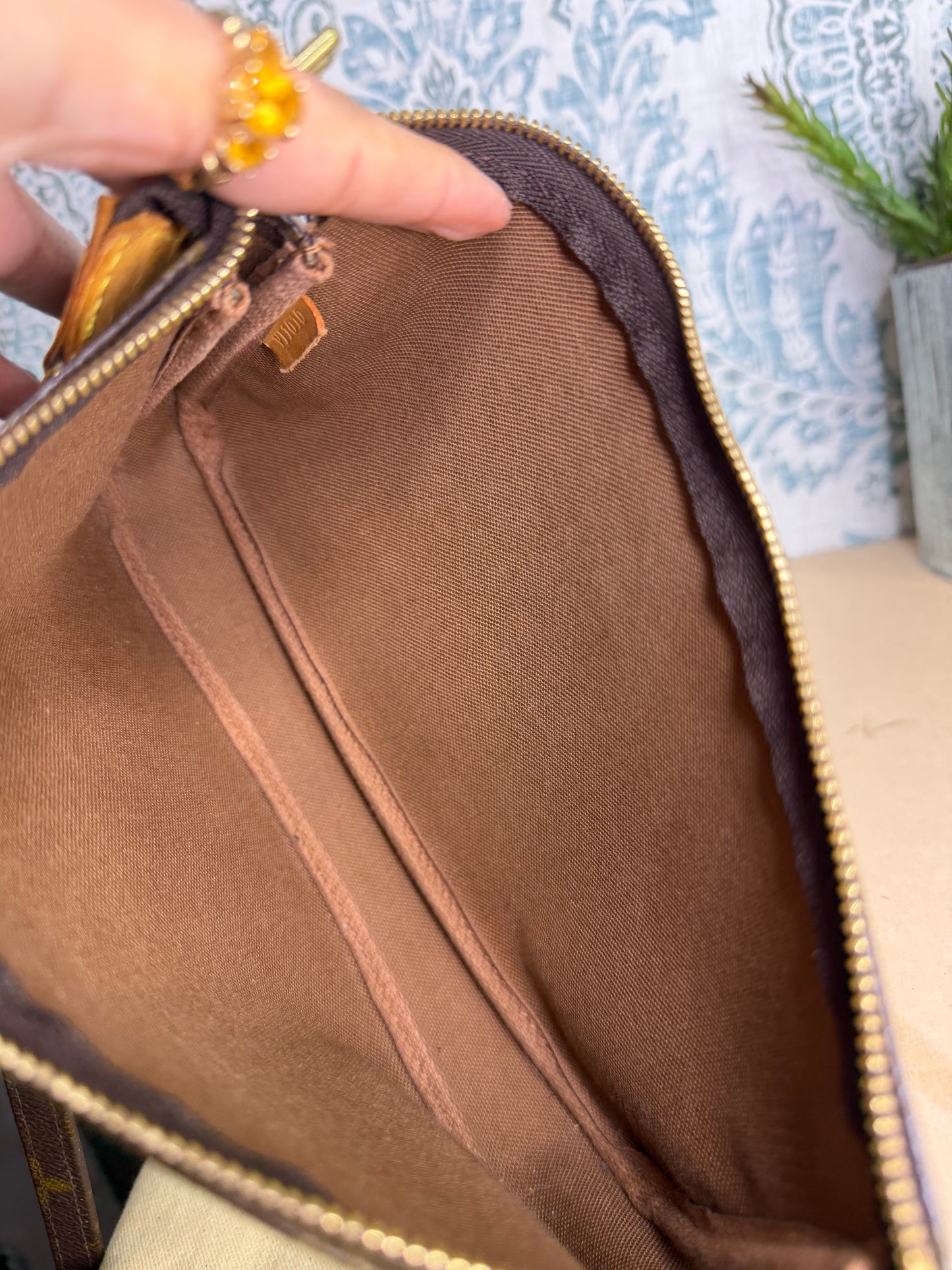 Louis Vuitton Pochette Accessories with Monogram Strap