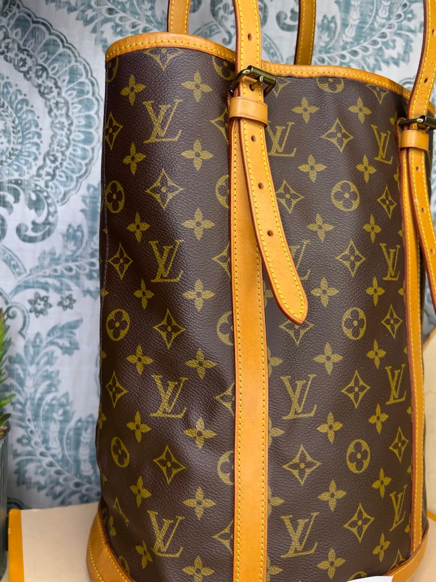 Louis Vuitton Bucket GM