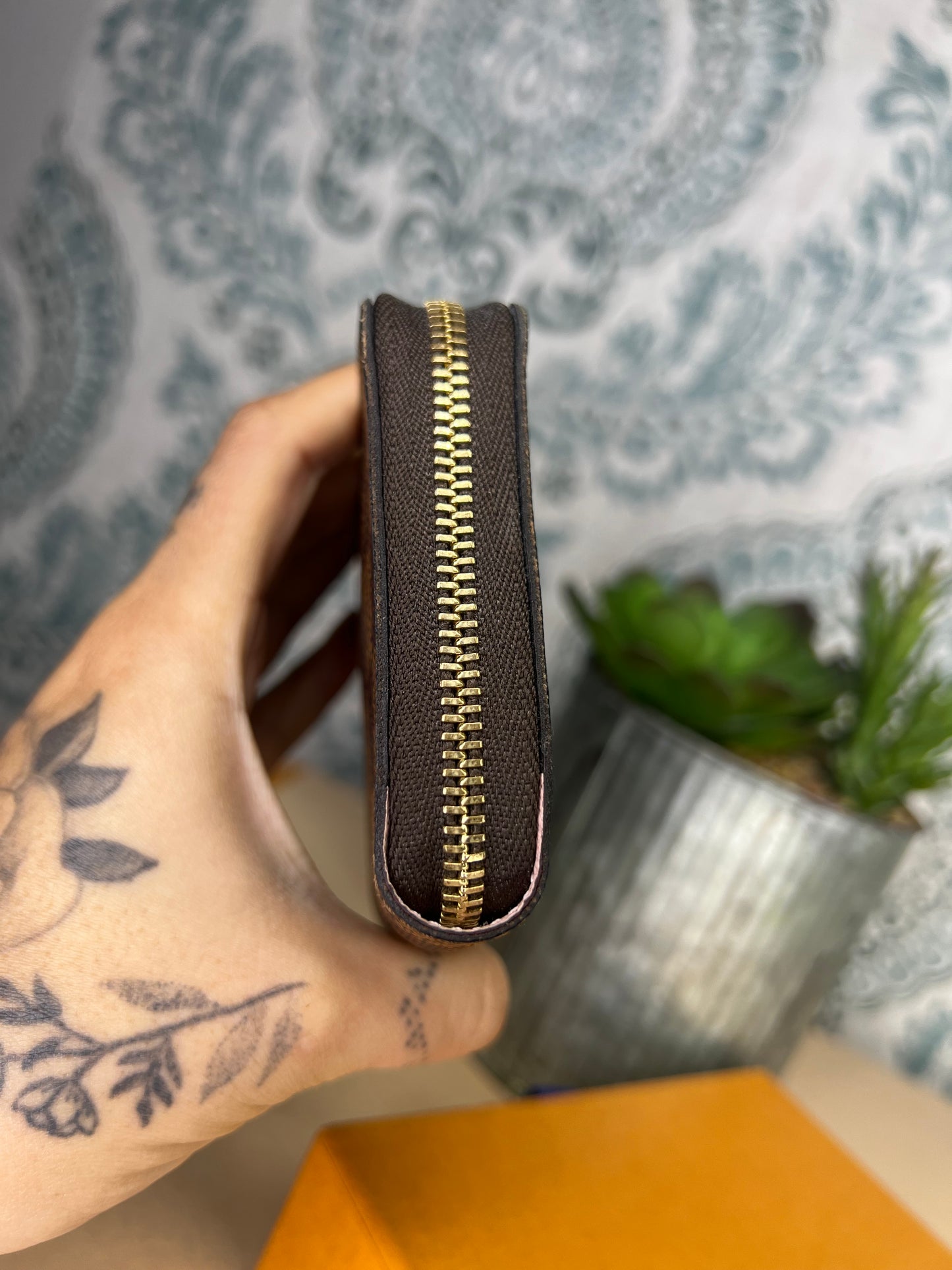 Louis Vuitton Rose Ballerine Zippy Compact Wallet