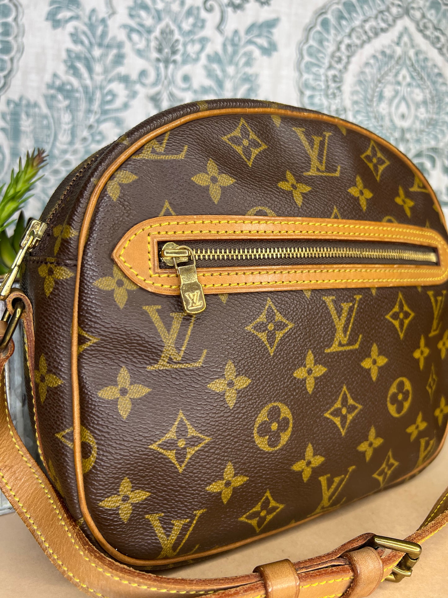 Louis Vuitton Senlis