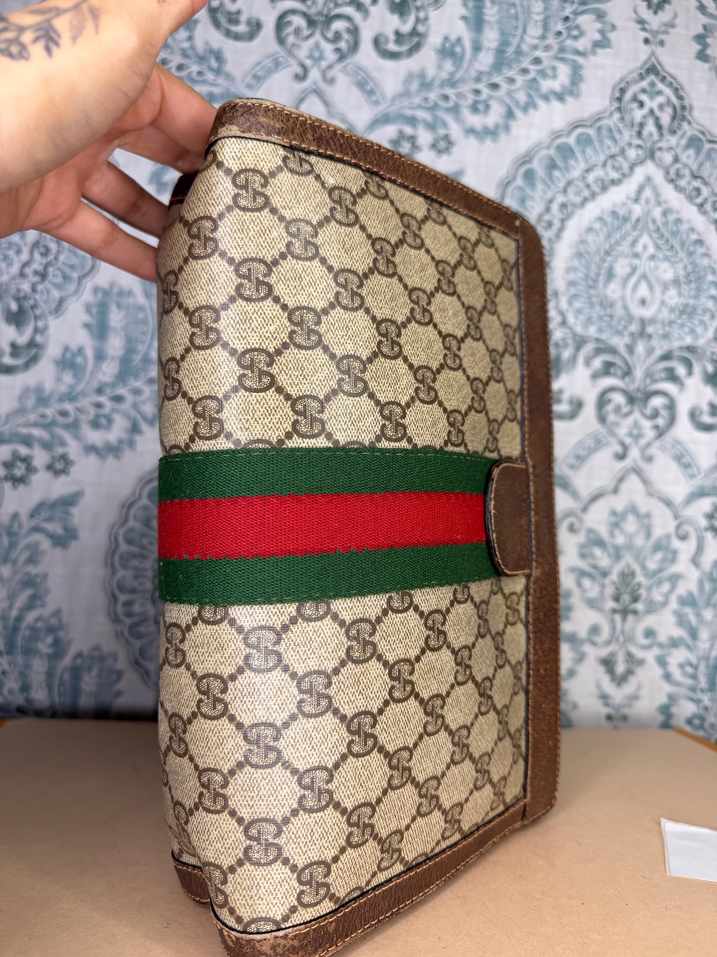 Gucci Supreme Sherry Line Clutch (Accessory Collection)