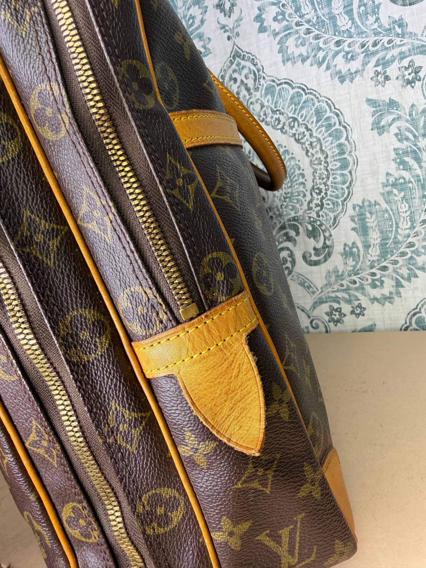 Louis Vuitton Porte Documents Voyage GM