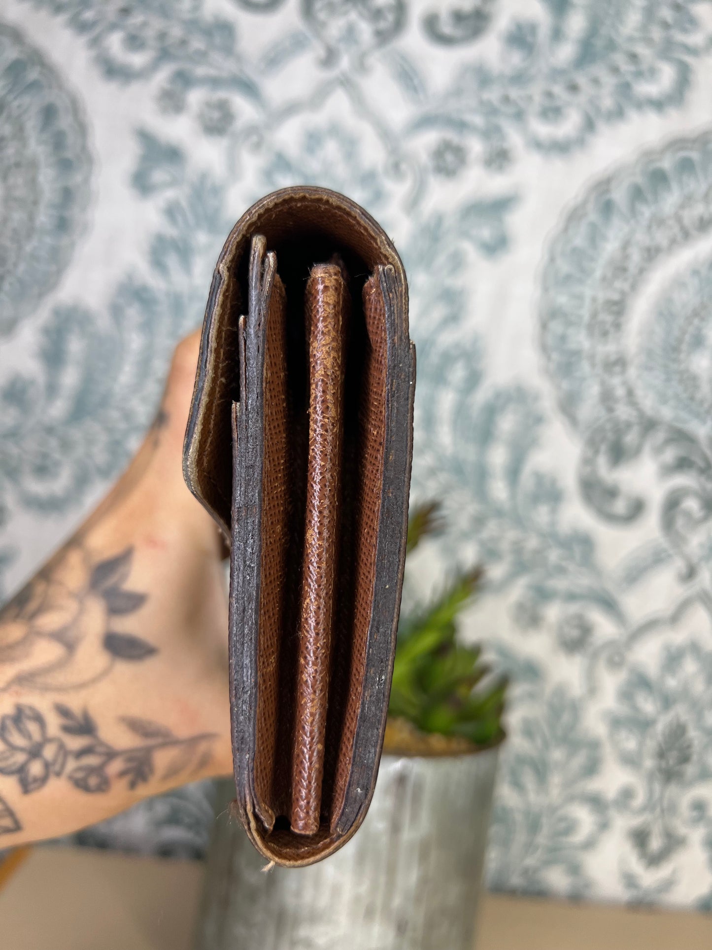 Louis Vuitton Monogram Sarah Wallet NM