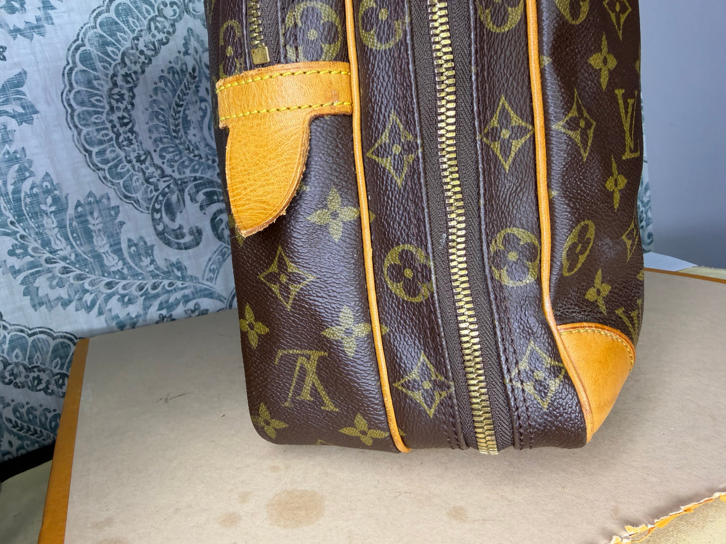 Louis Vuitton Porte Documents Voyage GM