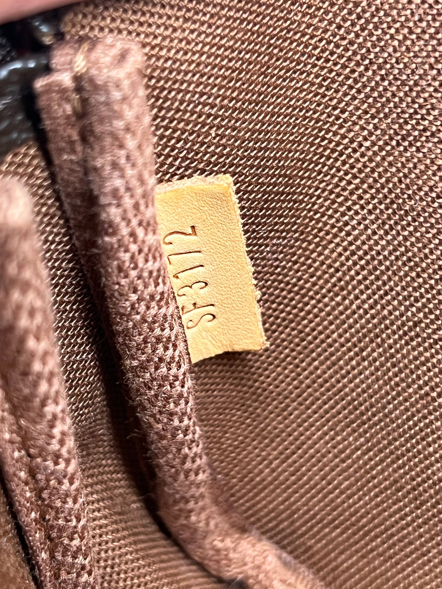 Louis Vuitton Monogram Bucket Pochette