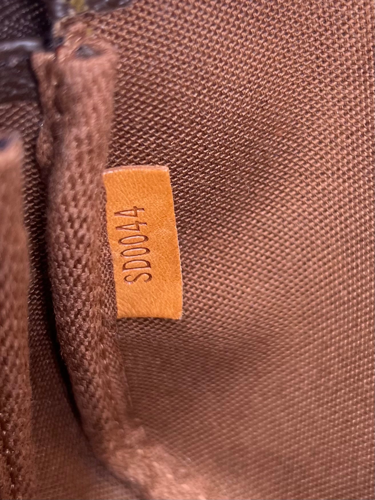 Louis Vuitton Bucket Pochette