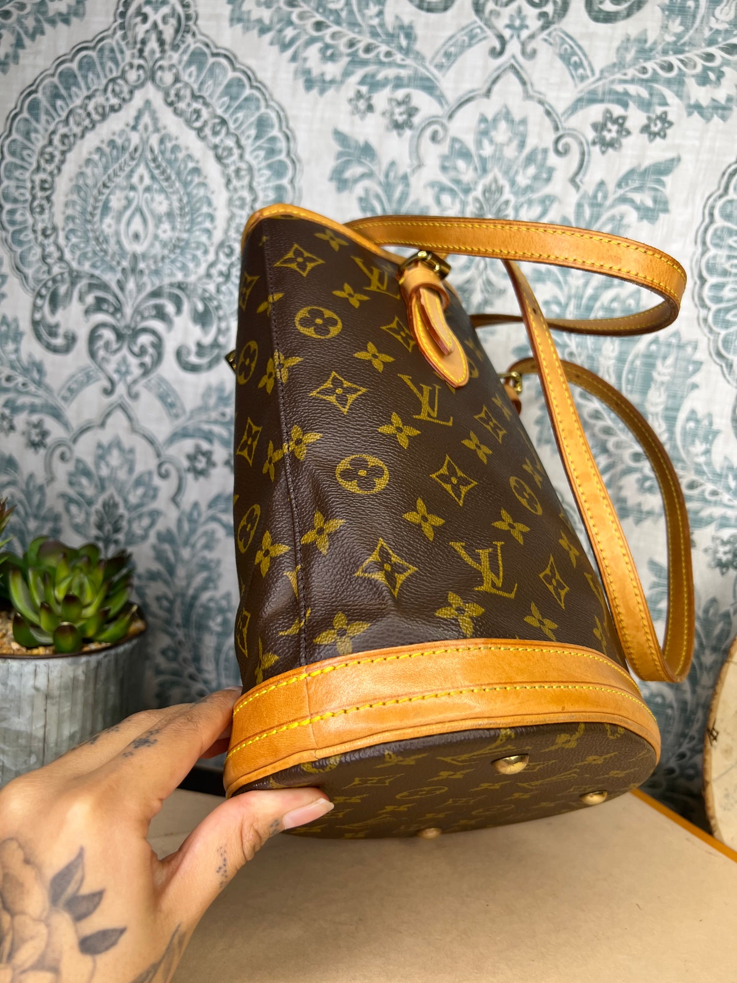 Louis Vuitton Bucket PM