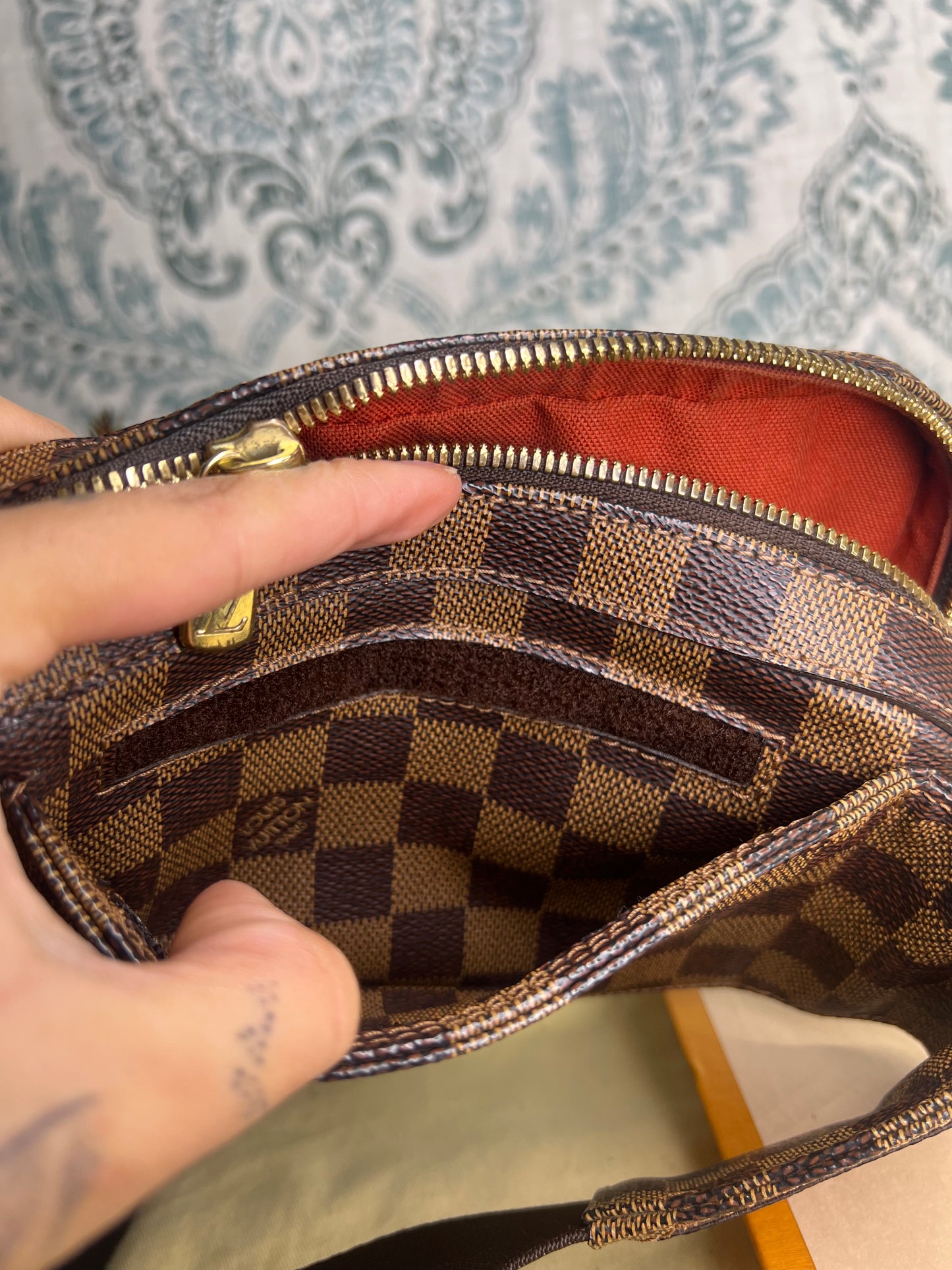 Louis Vuitton Geronimo Sling Bag