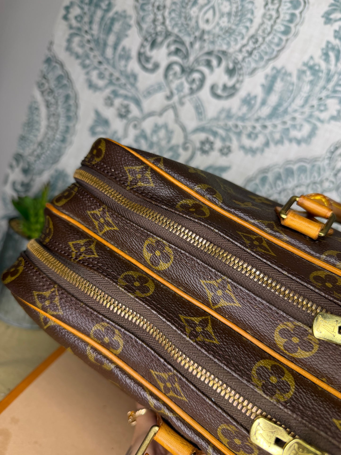Louis Vuitton Porte Documents Voyage GM