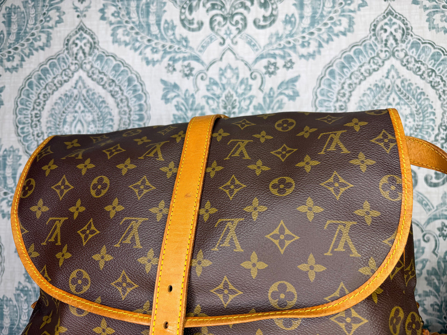 Louis Vuitton Saumur 35