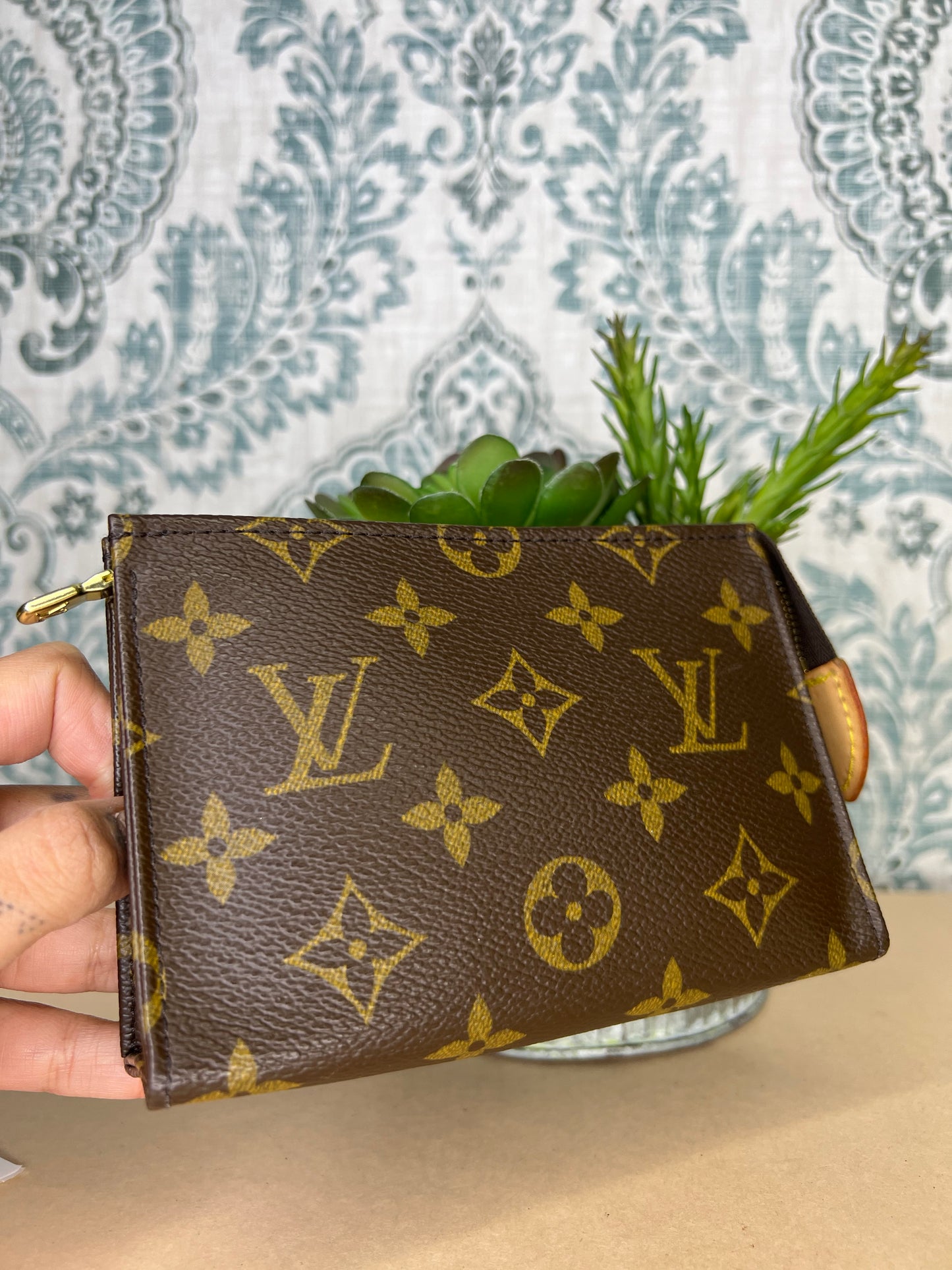 Louis Vuitton Toiletry 15