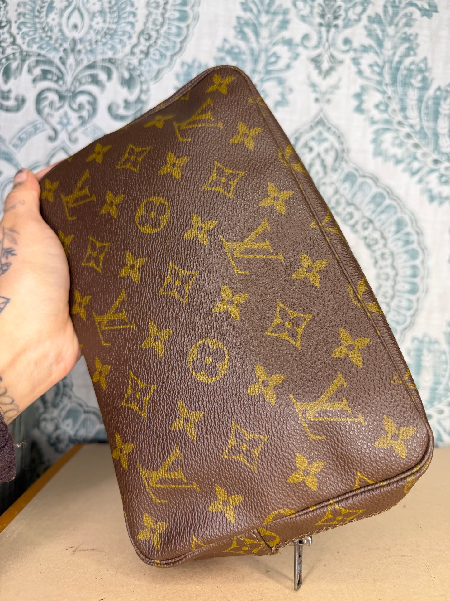 Louis Vuitton Trousse 23