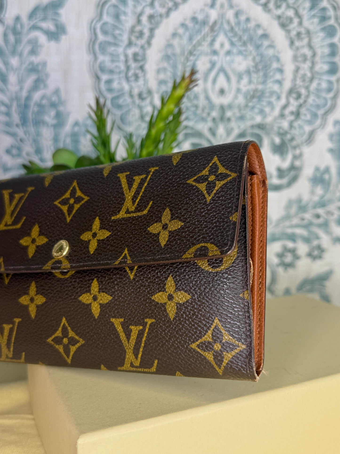 Louis Vuitton Sarah Wallet