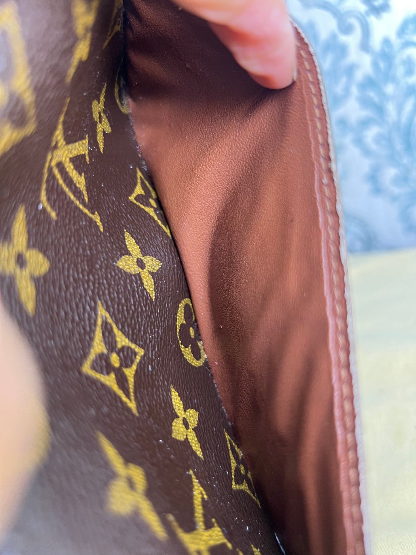 Louis Vuitton Monogram Sarah Wallet NM