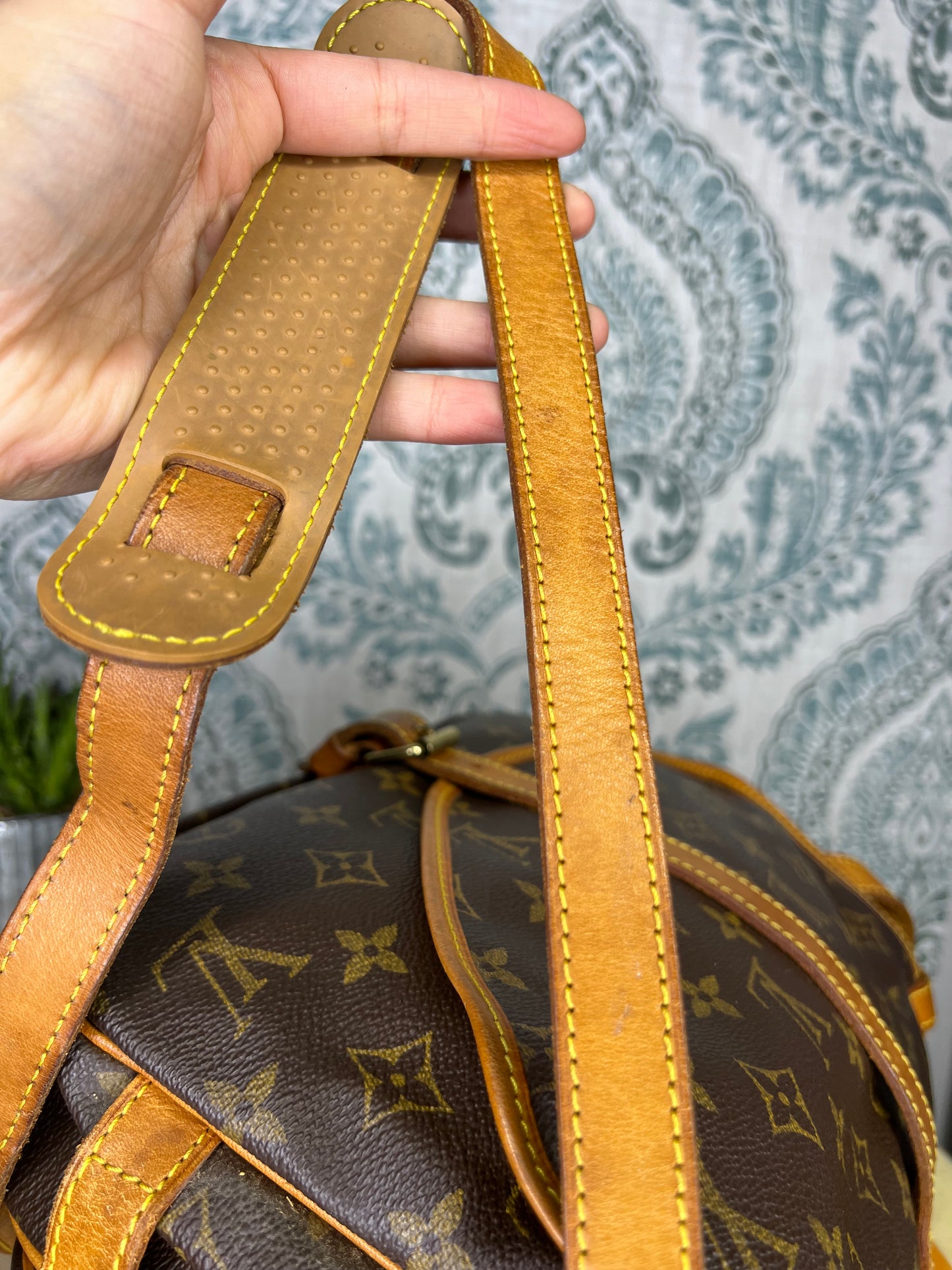 Louis Vuitton Saumur 30