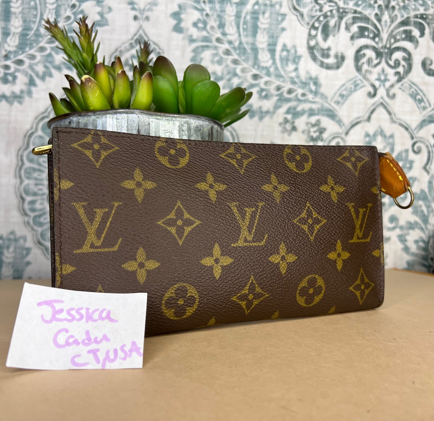 Louis Vuitton Bucket Pouch GM