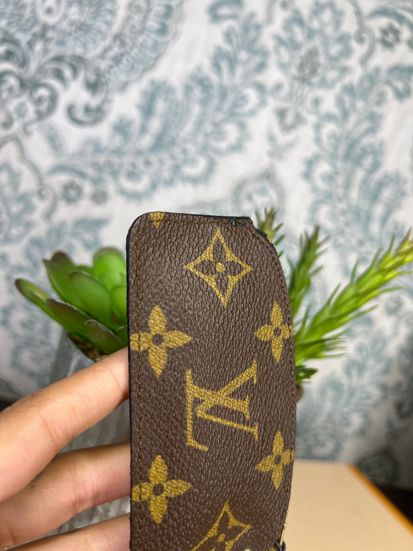 Louis Vuitton Monogram Vintage Key Cles