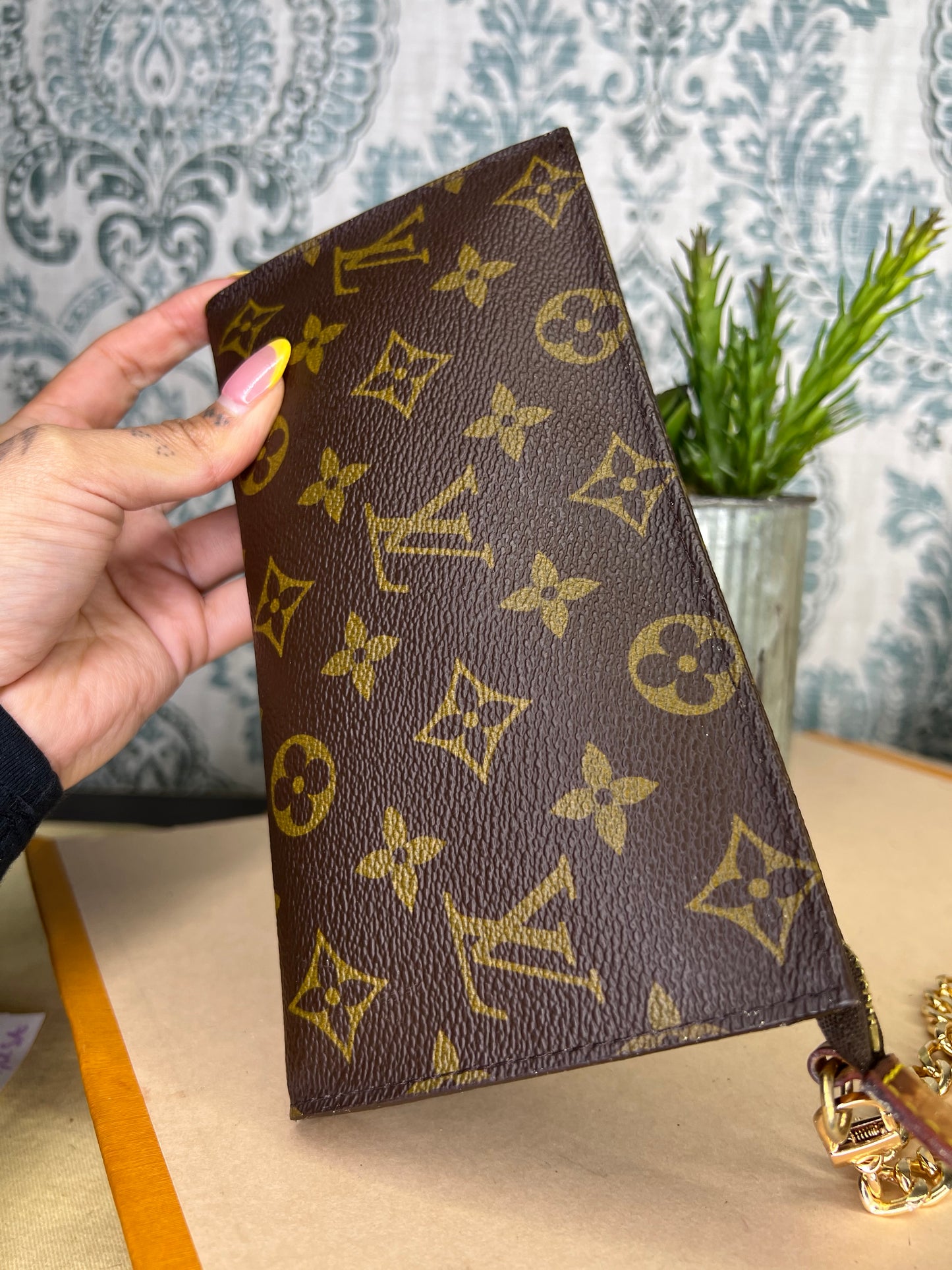 Louis Vuitton Bucket GM Pouch