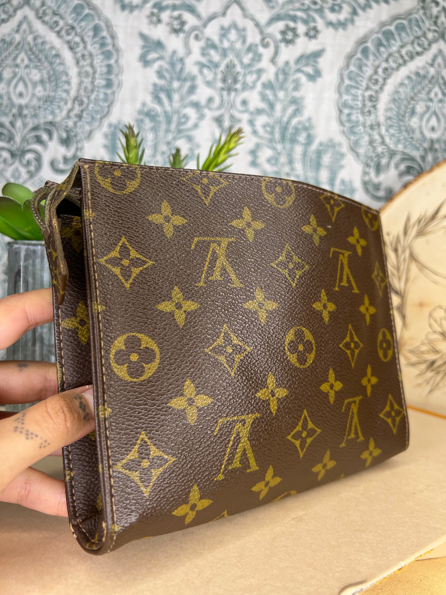Louis Vuitton French Company Toiletry 19