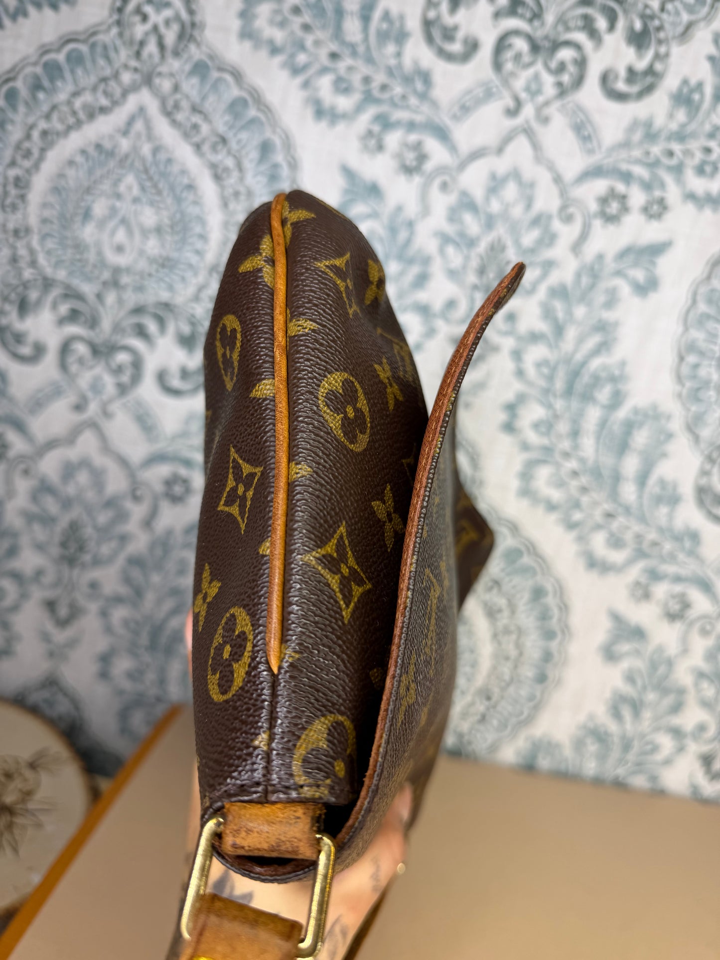 Louis Vuitton Musette Tango (short strap version)