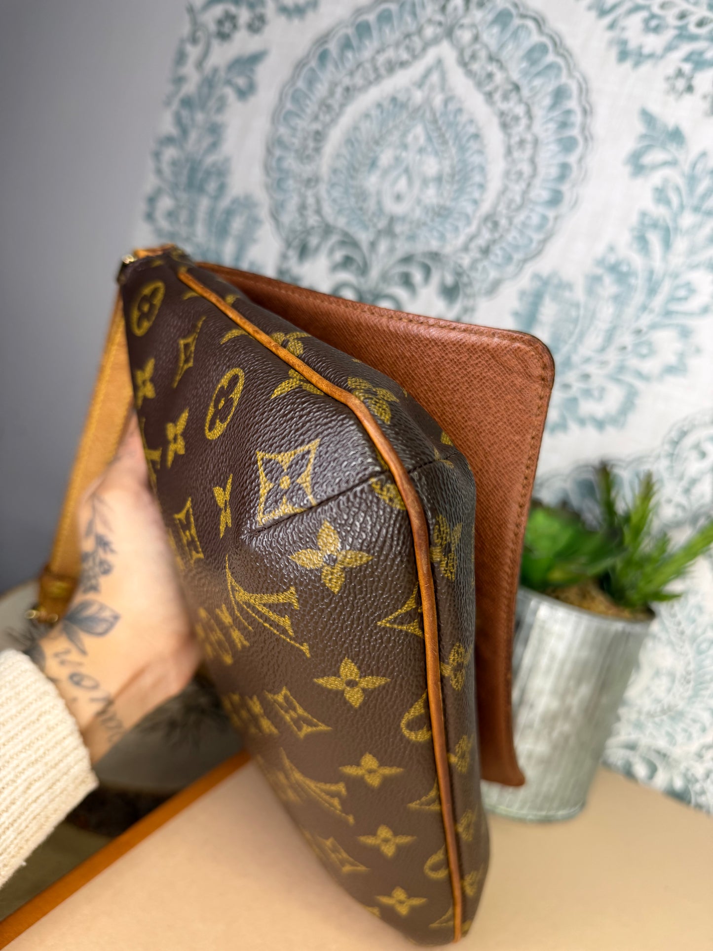 Louis Vuitton Musette Tango (short strap version)