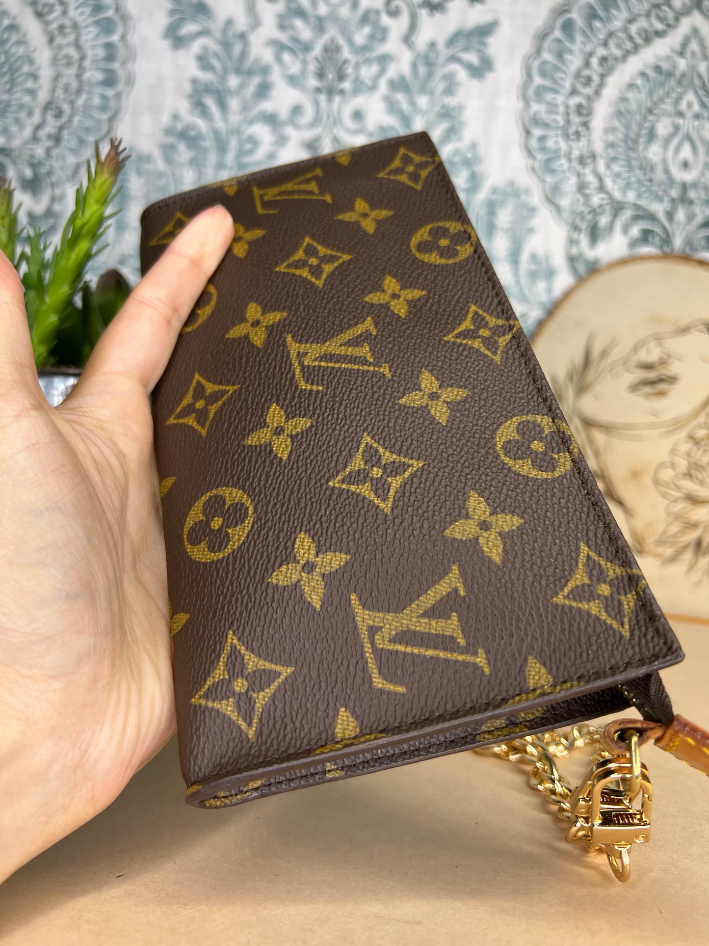 Louis Vuitton Bucket GM Pouch