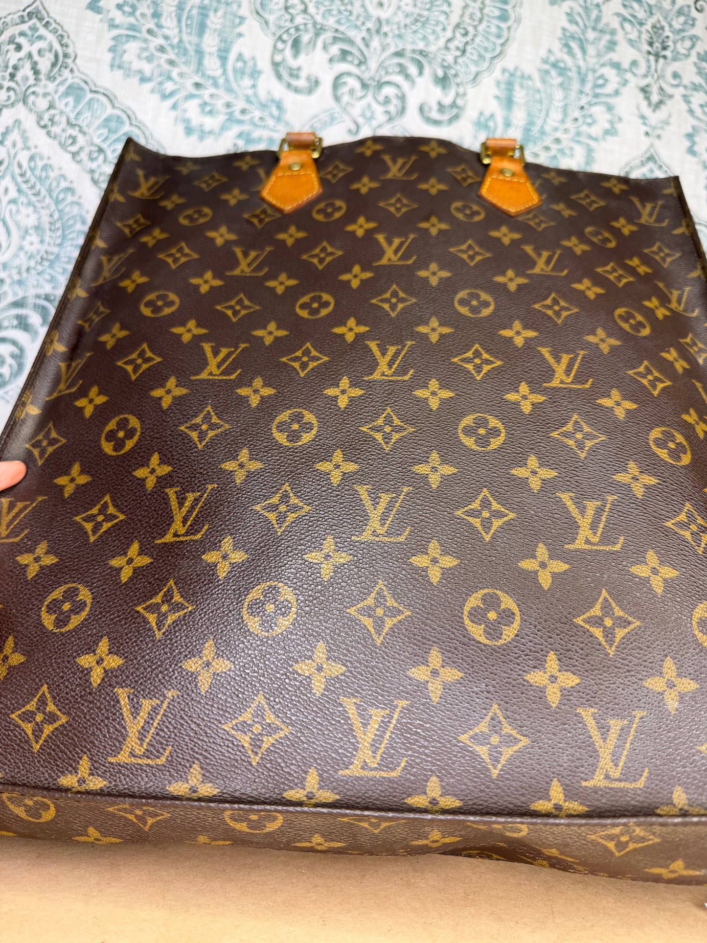 Louis Vuitton Sac Plat