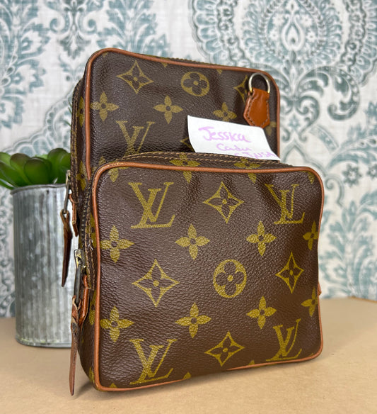 Louis Vuitton Vintage Amazon (project)