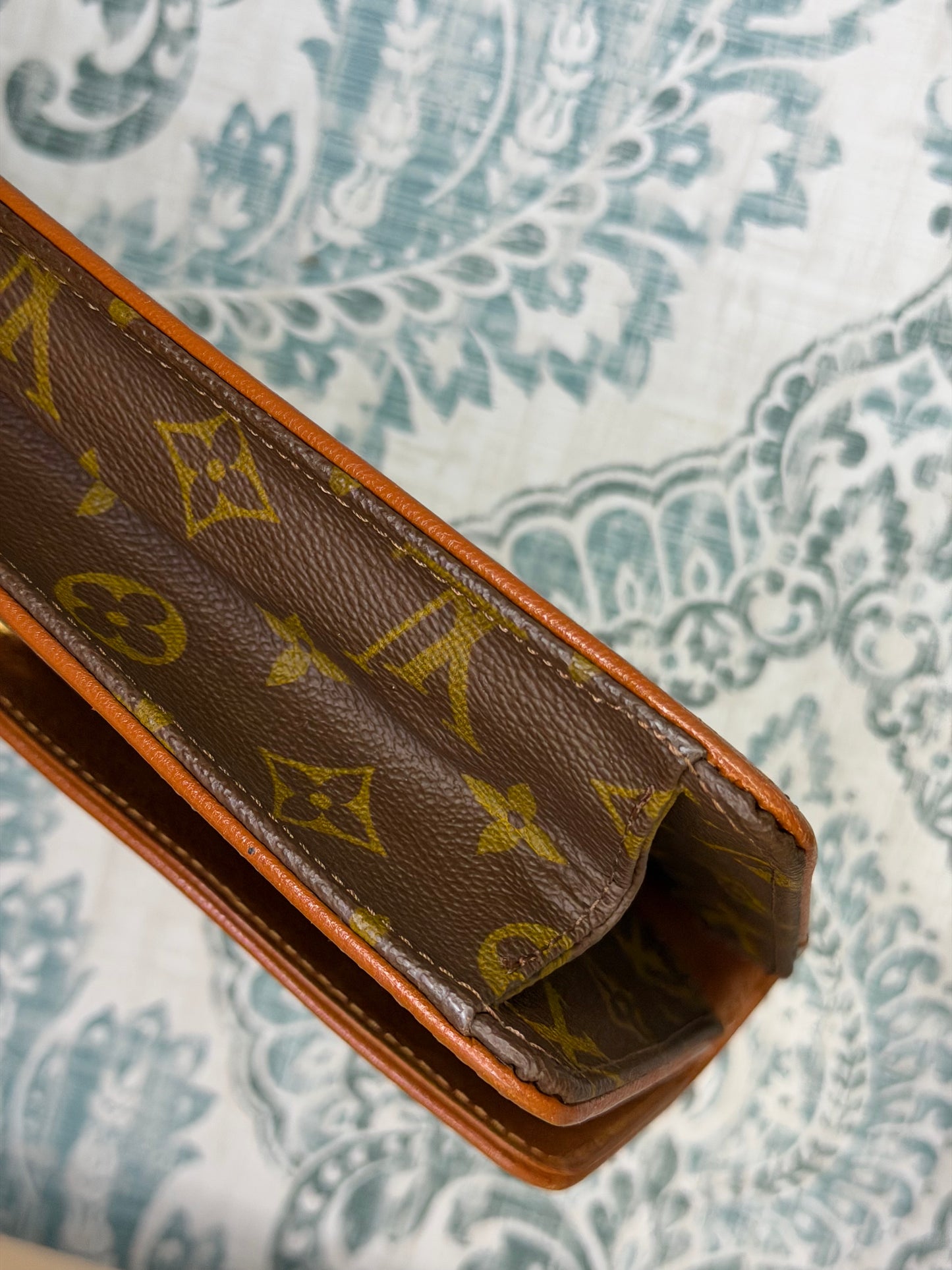 Louis Vuitton Pochette Dame PM Clutch