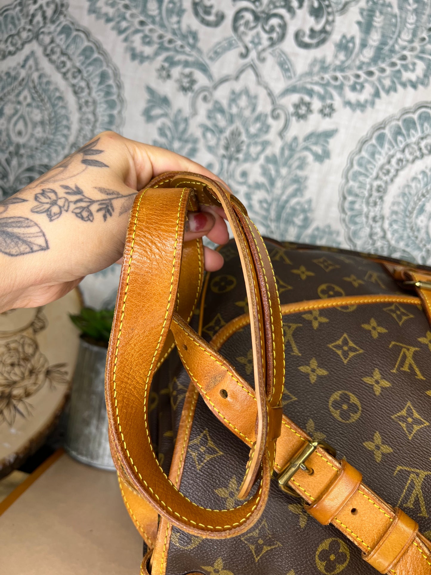 Louis Vuitton Saumur 35