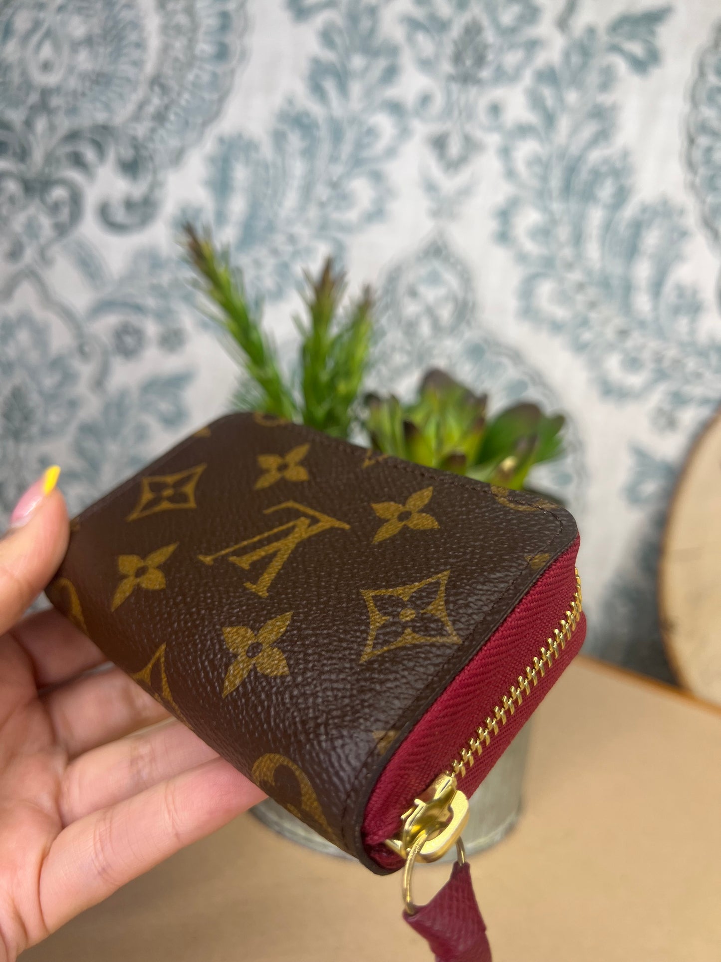 Louis Vuitton Zippy Multicartes Fuschia