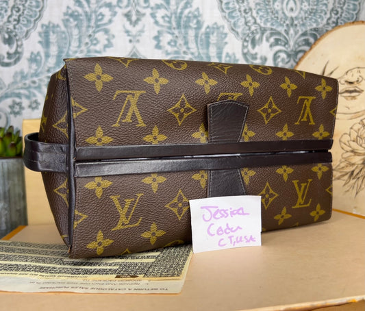 Louis Vuitton Toiletry / Dopp Kit