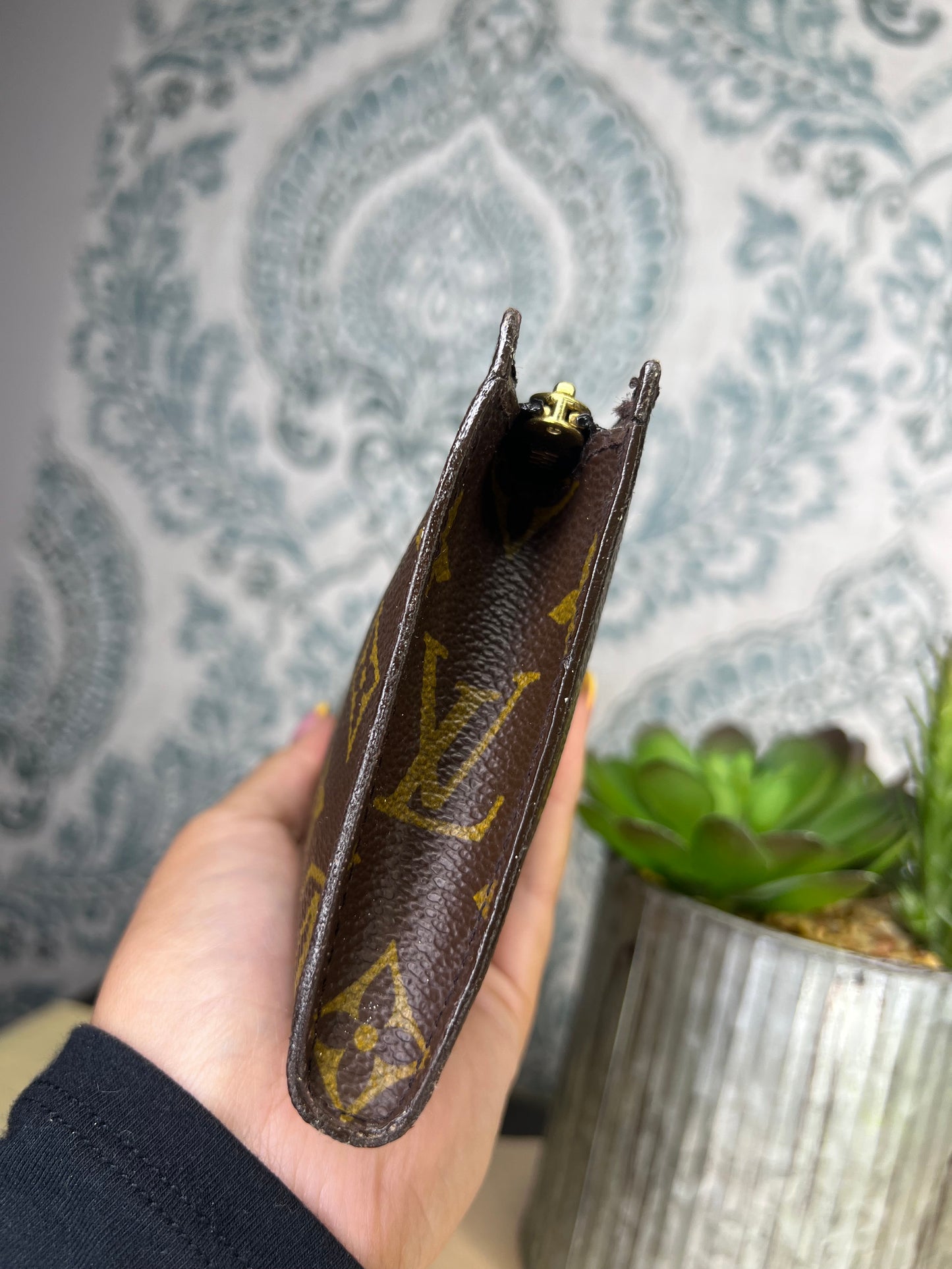 Louis Vuitton Bucket GM Pouch