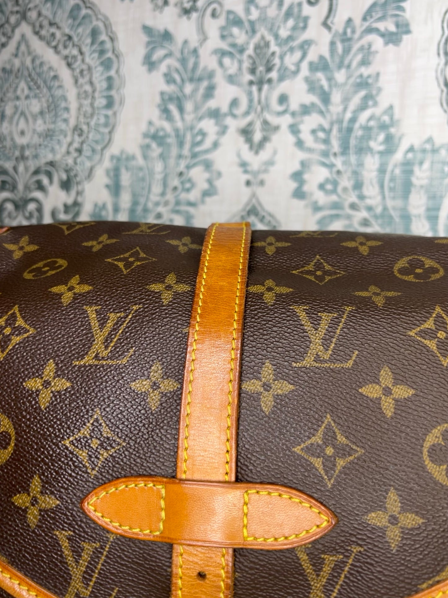 Louis Vuitton Saumur 30