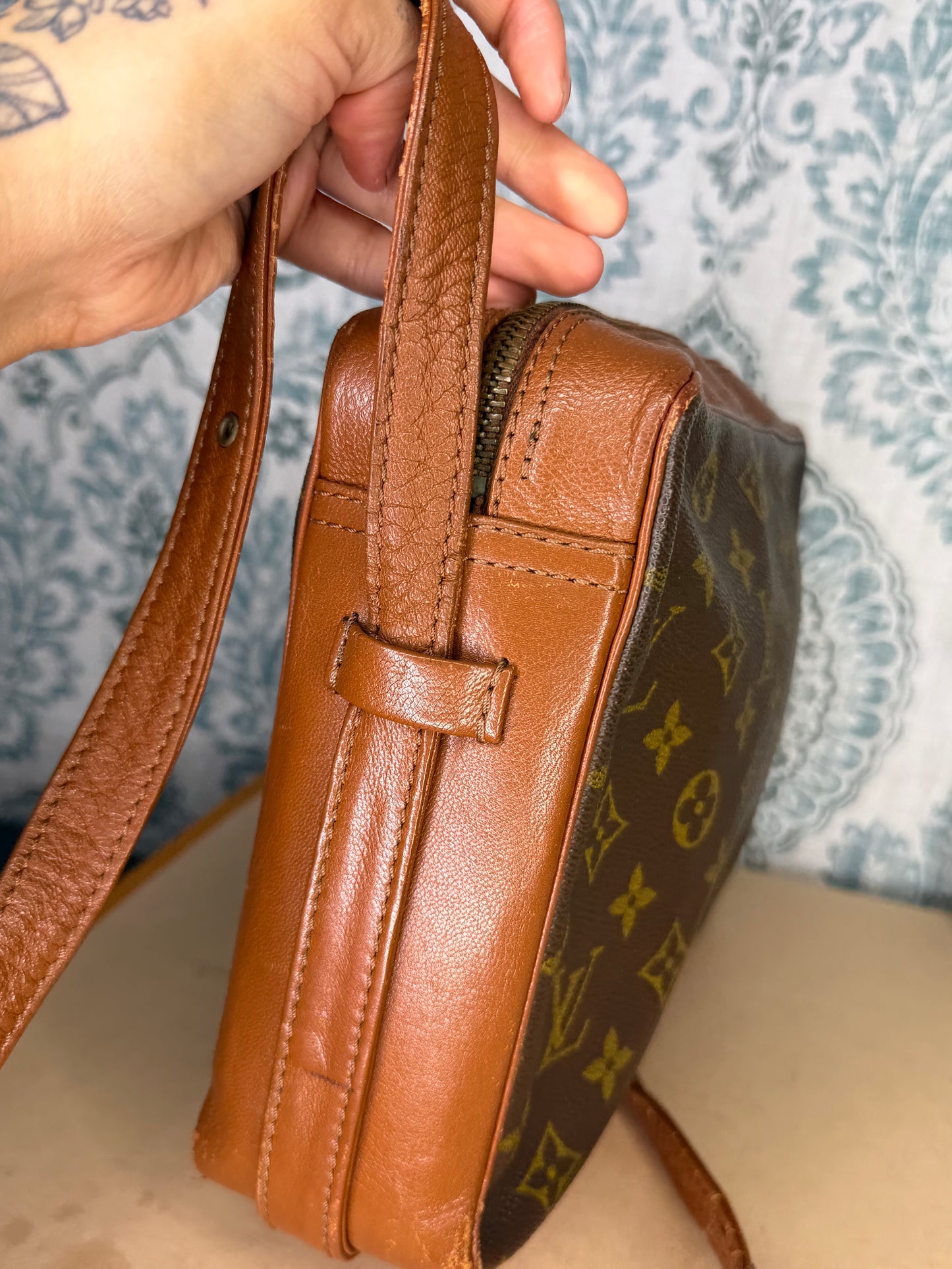 Louis Vuitton Sac Bandouliere 30 (needs new zipper)