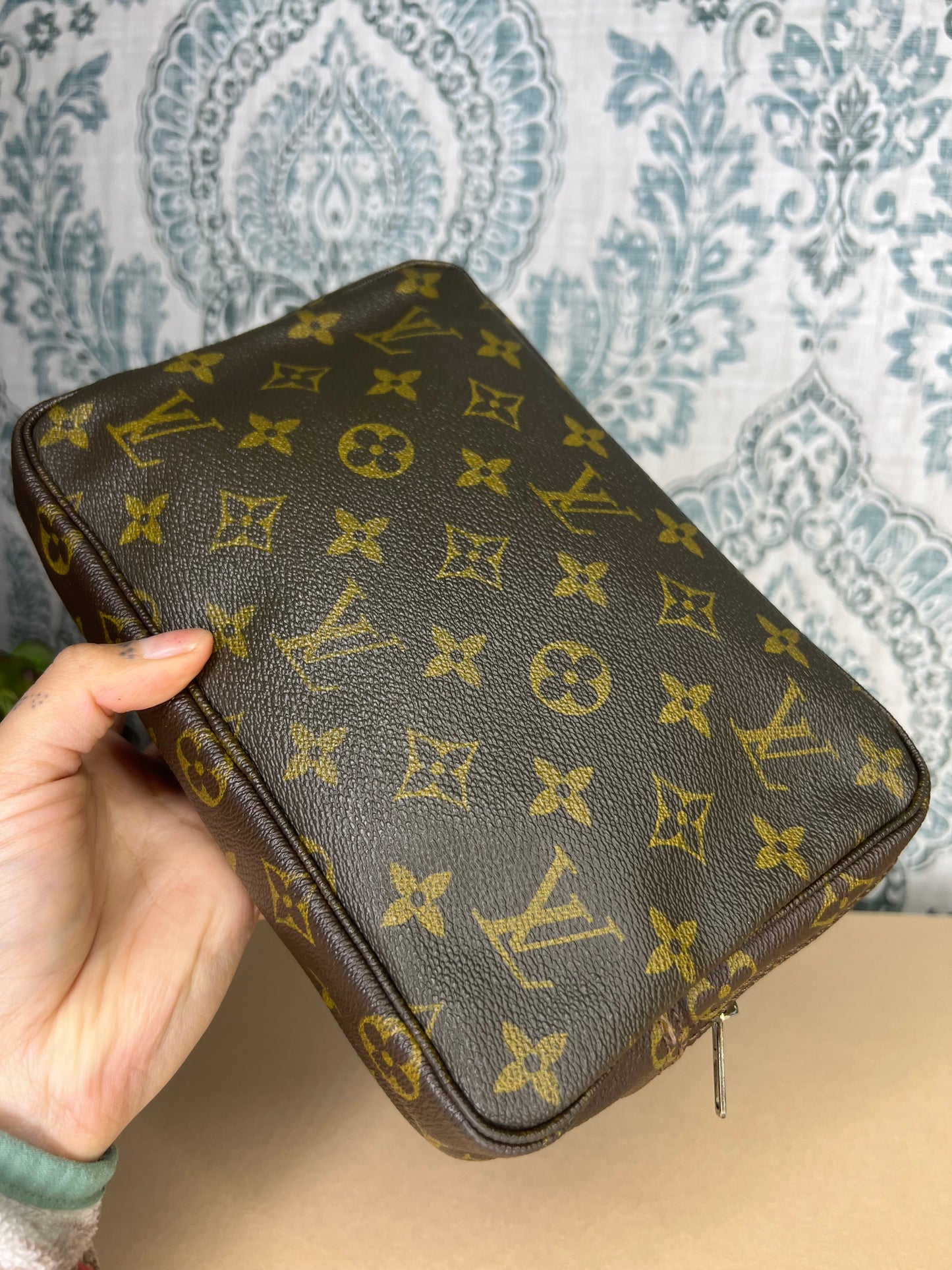 Louis Vuitton Trousse 23