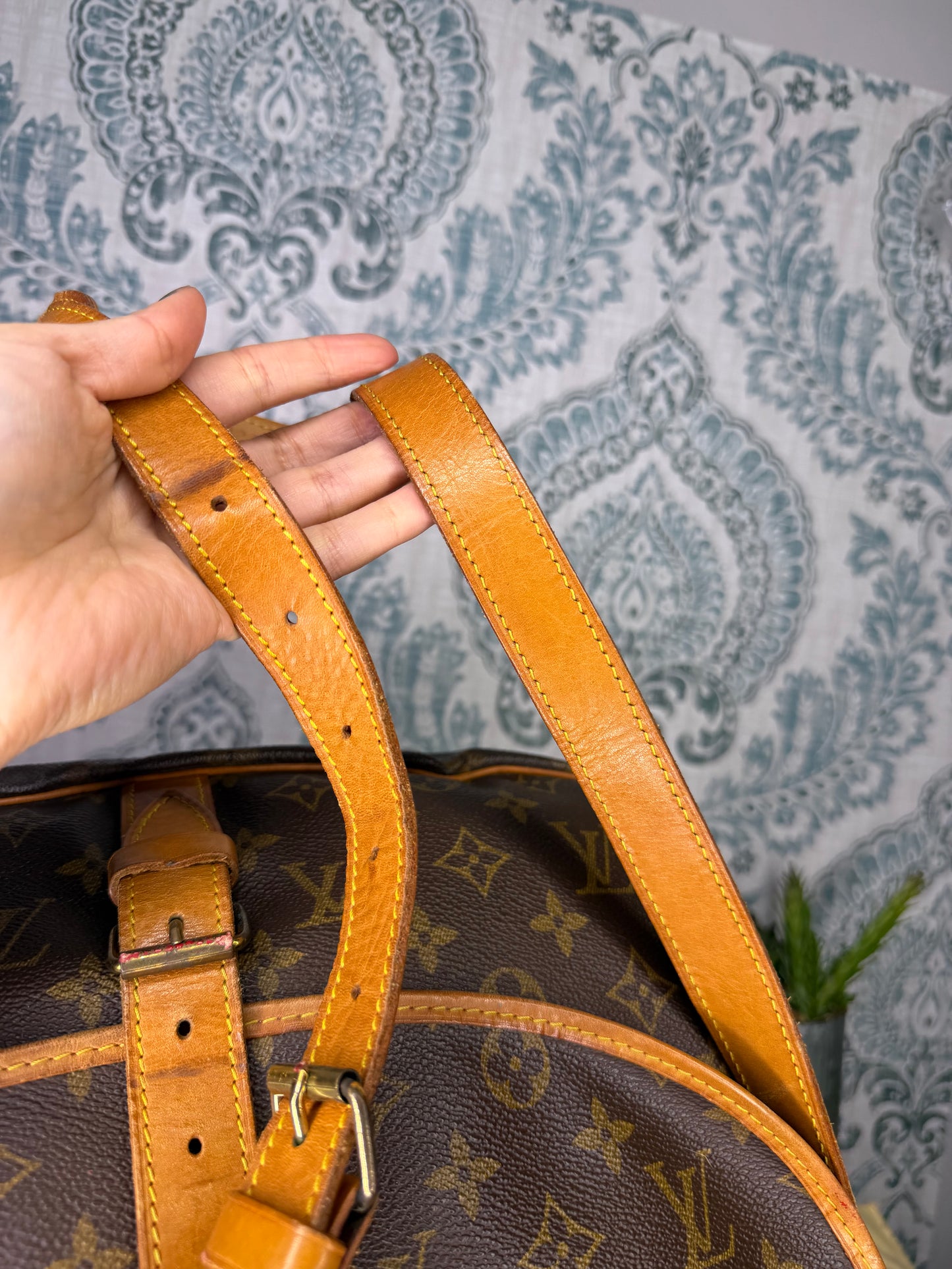 Louis Vuitton Saumur 35