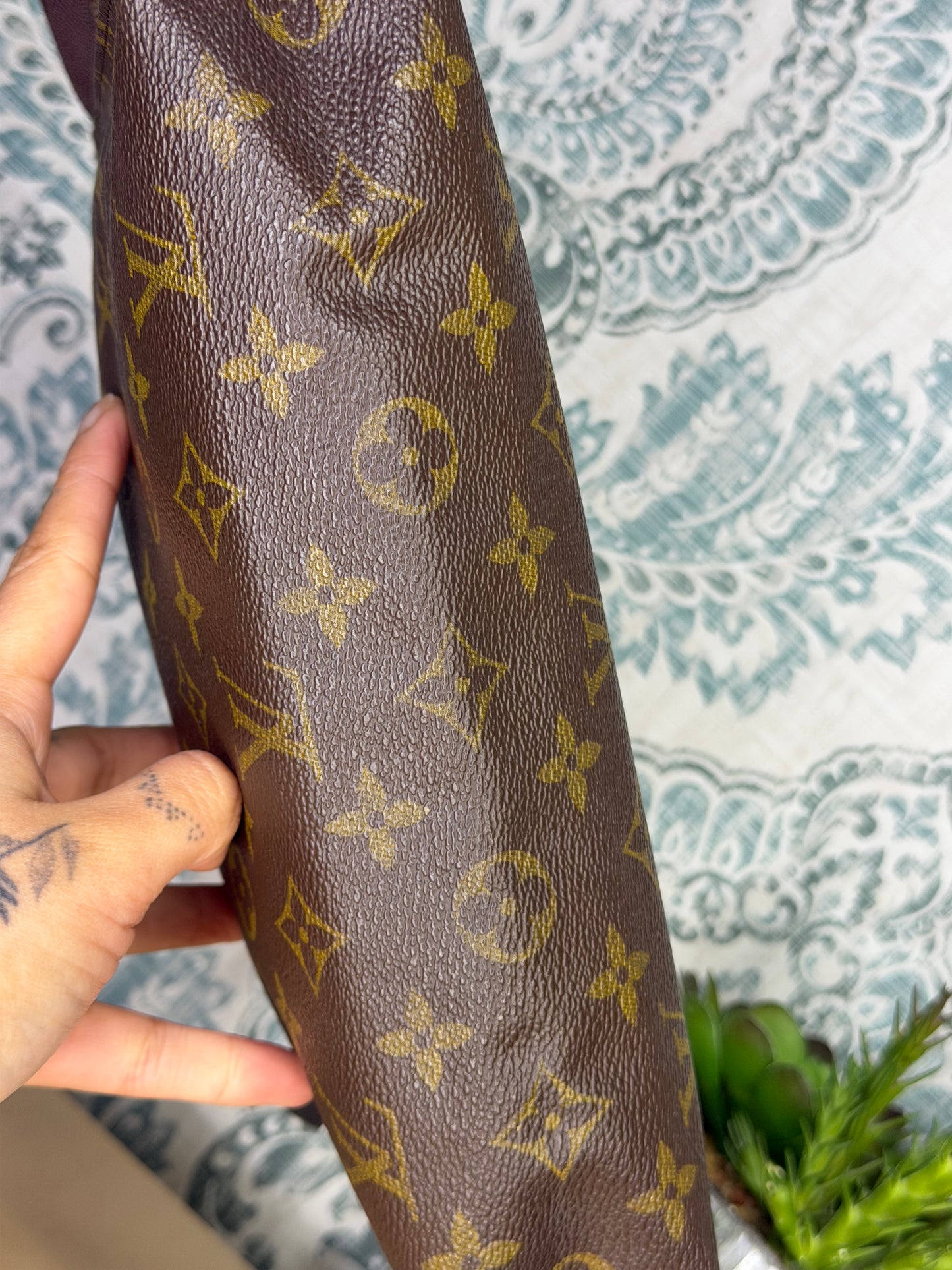 Louis Vuitton Toiletry 26