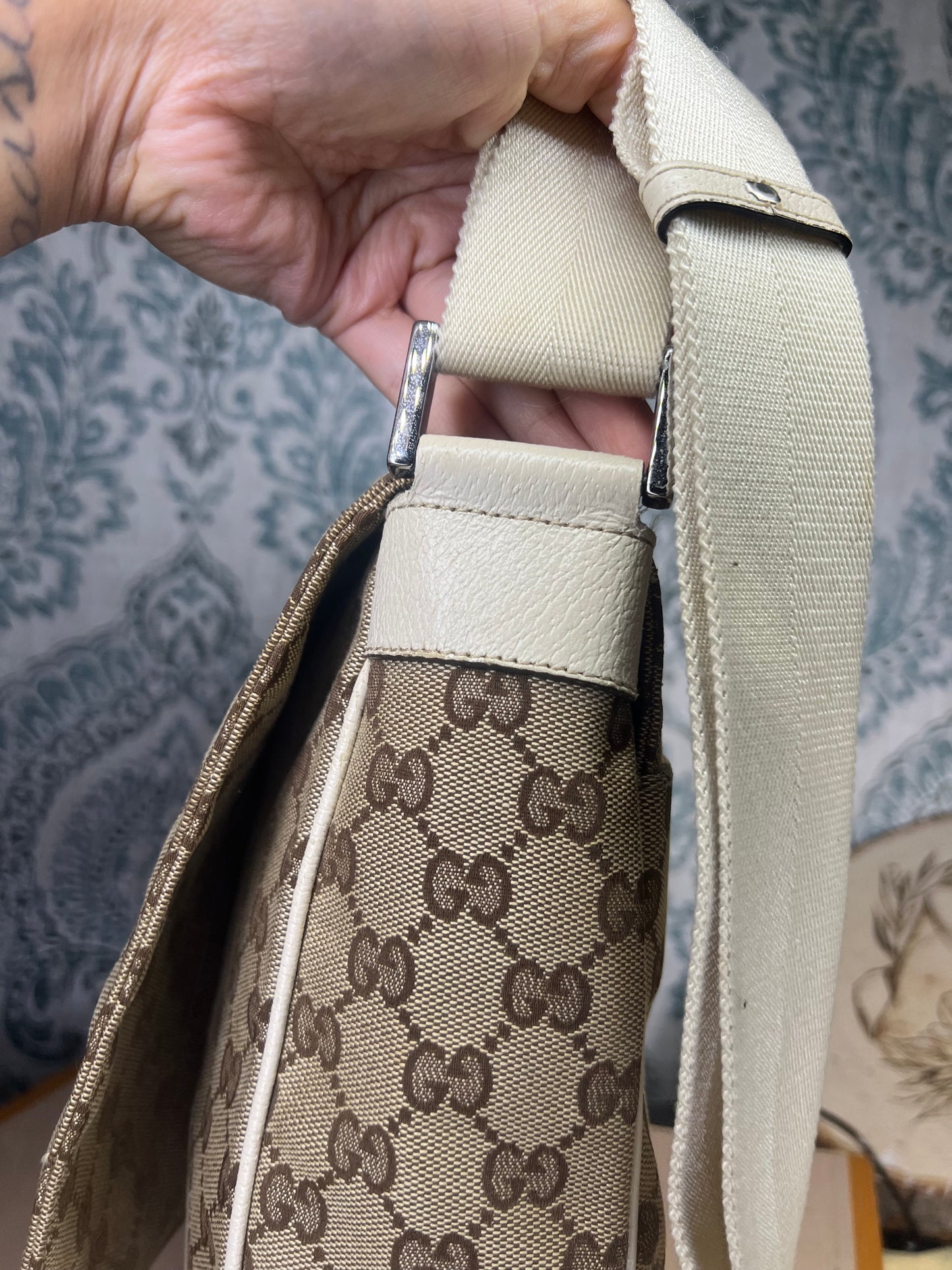 Gucci Messenger Bag
