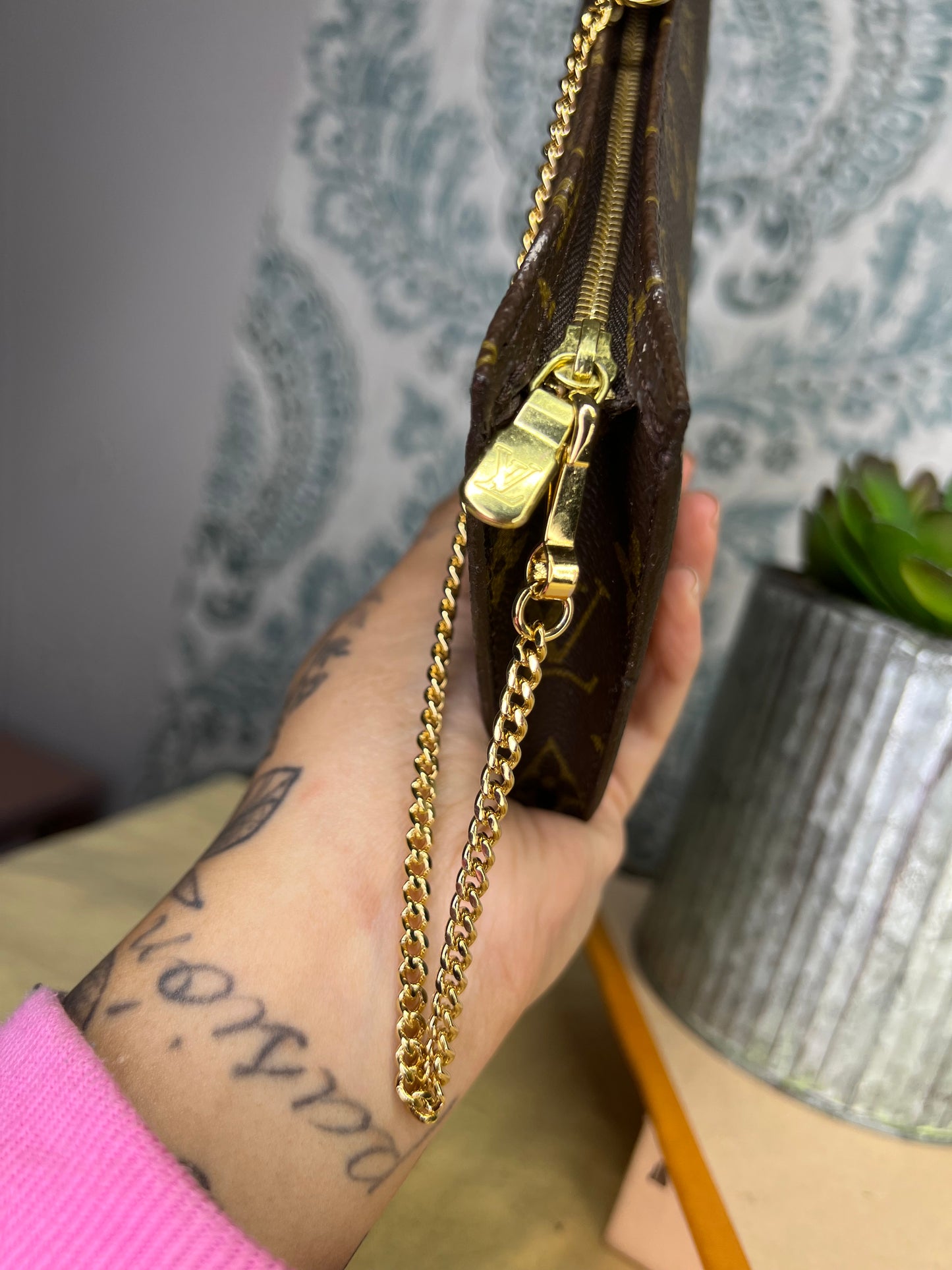 Louis Vuitton Monogram Bucket PM Pochette