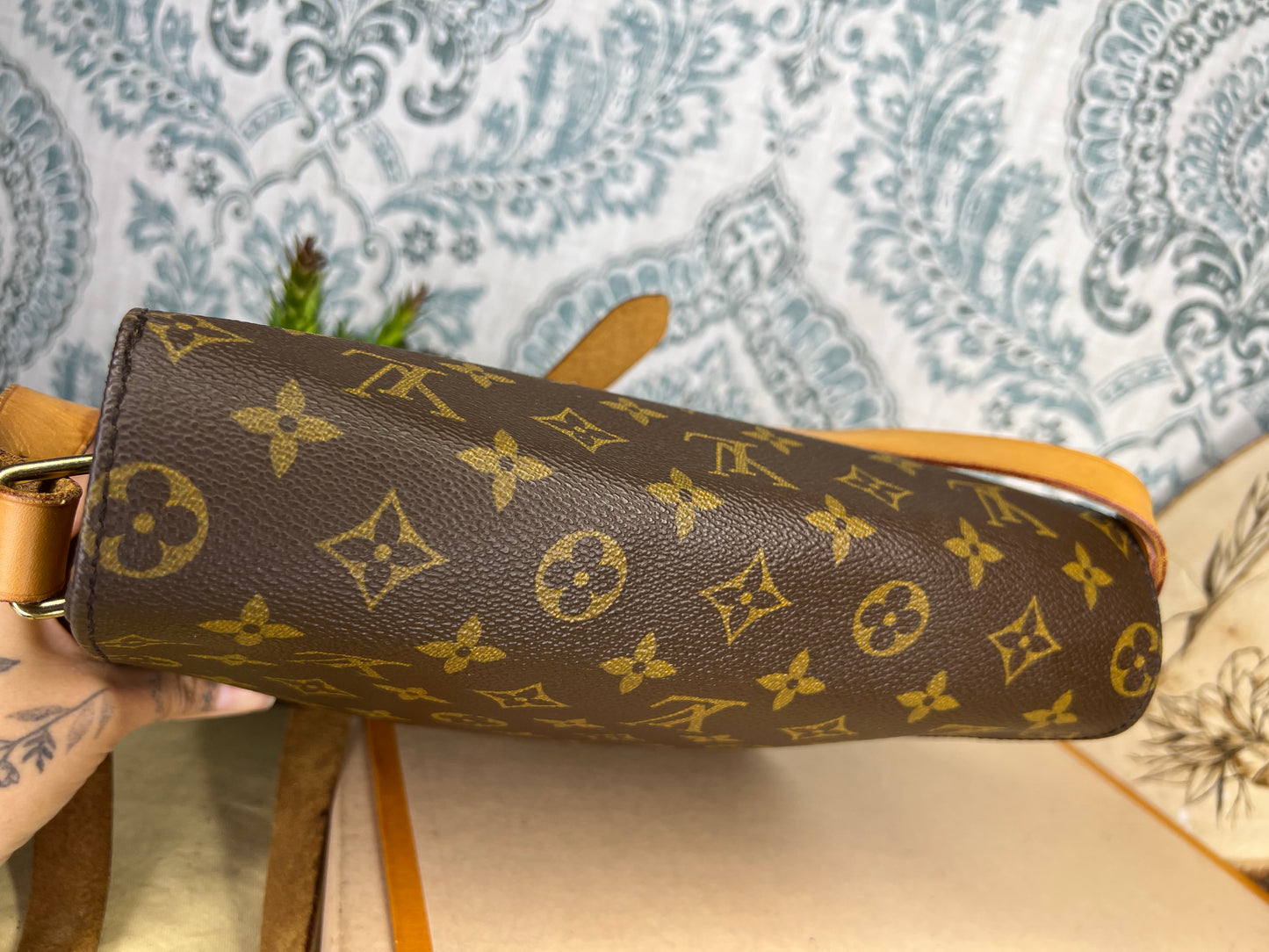 Louis Vuitton Cartouchiere GM