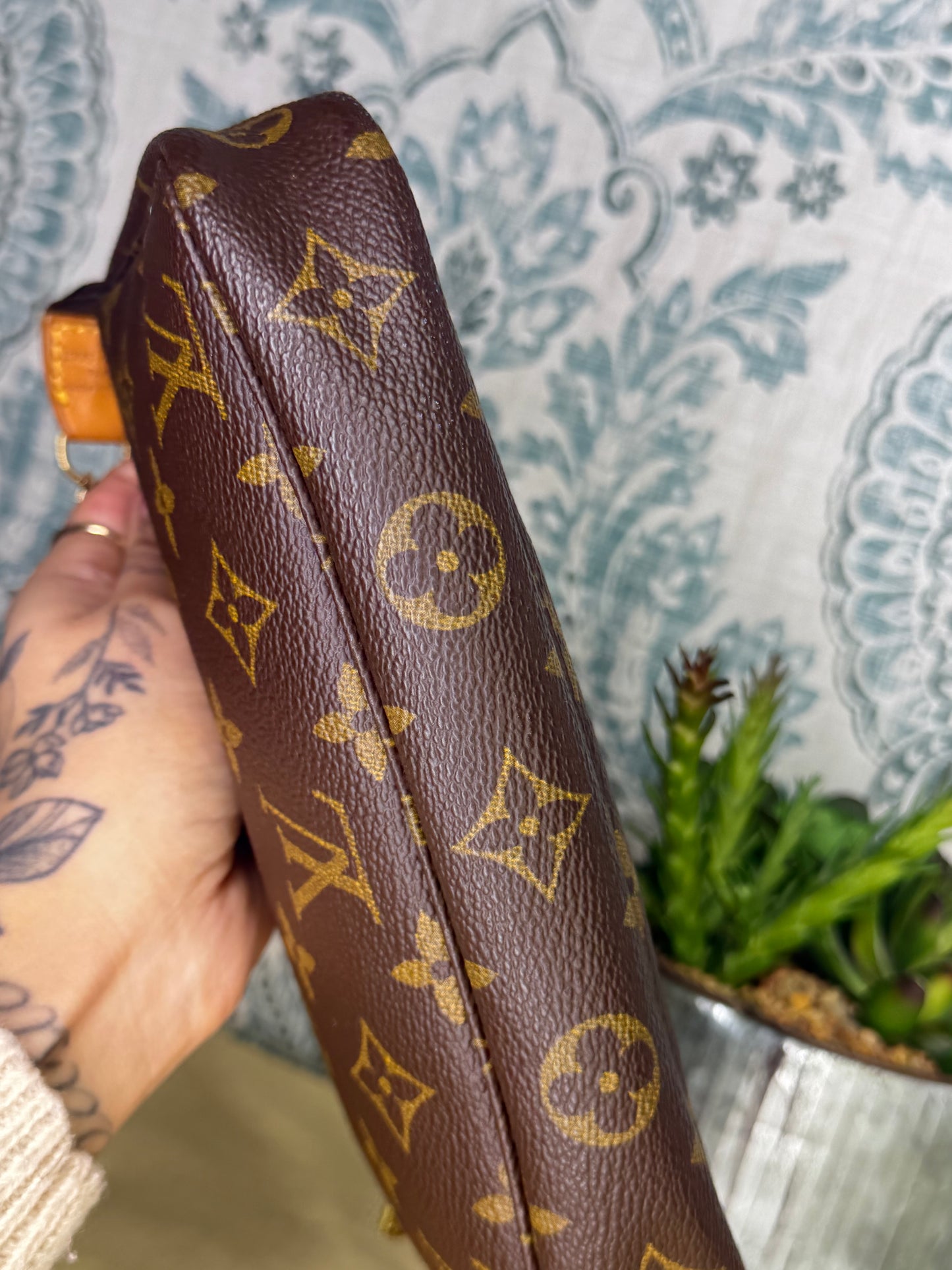 Louis Vuitton Pochette Accessories