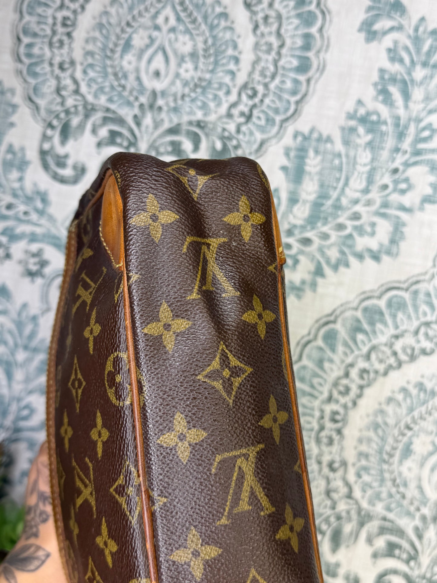 Louis Vuitton Trocadero 27 (damaged)