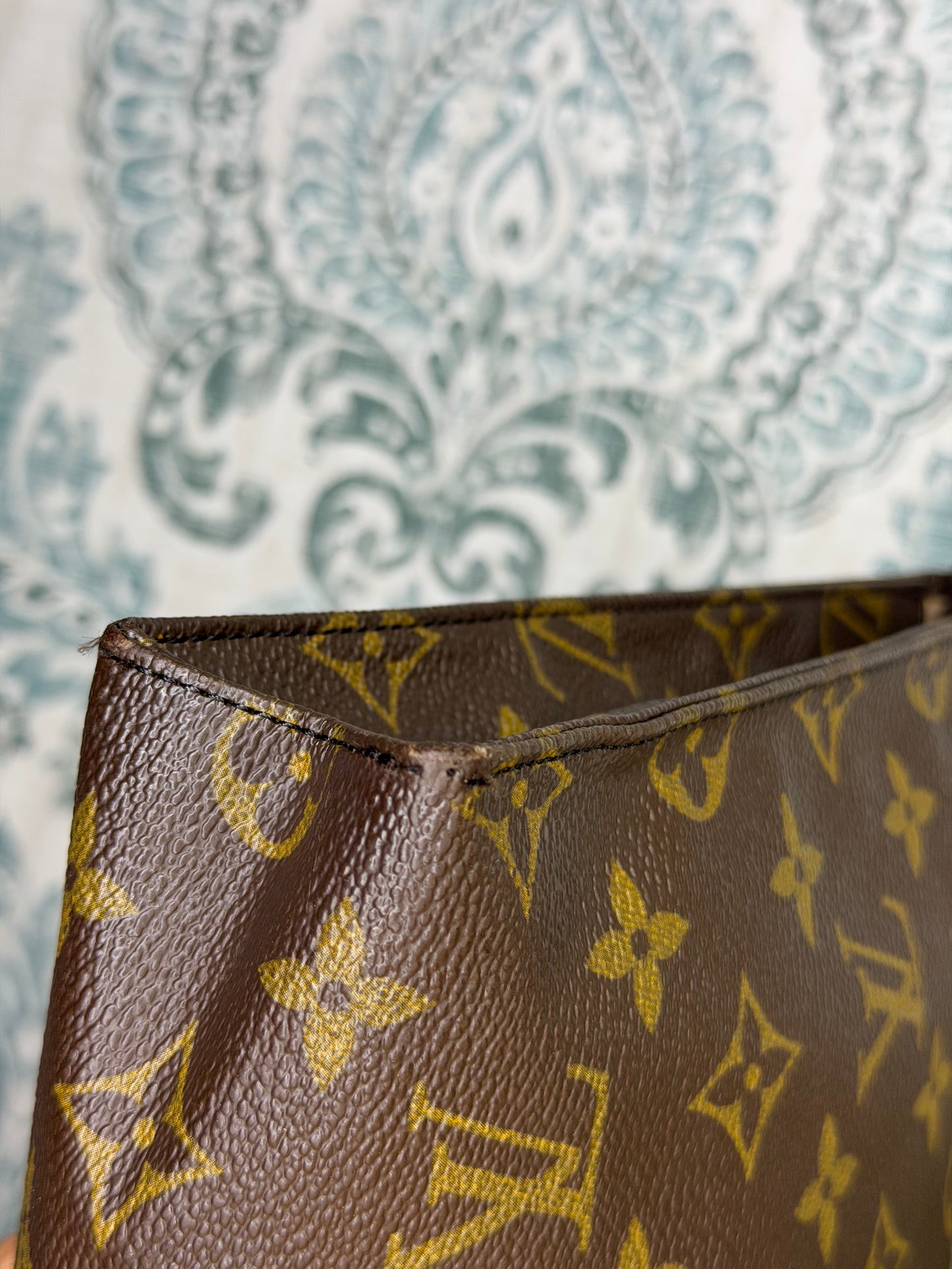 Louis Vuitton Toiletry 26 #3 (needs new zipper)