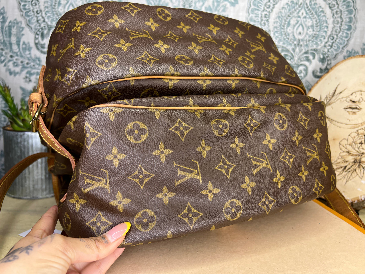 Louis Vuitton Saumur 35